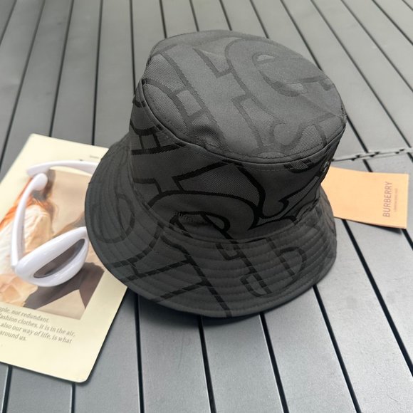 Burberry bucket hat main image 9